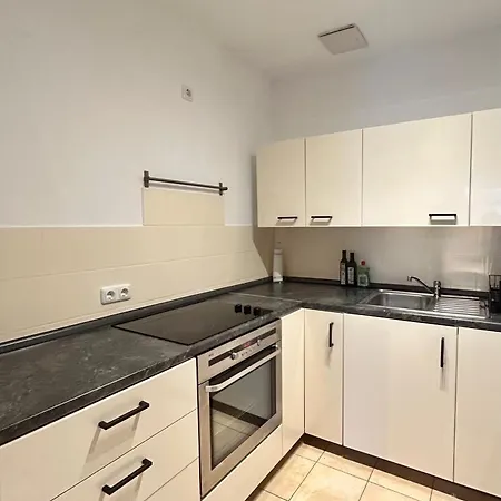 Lenuel In - Naehe Koeln *