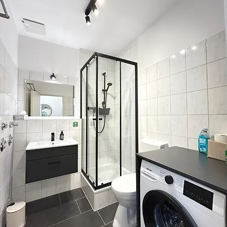 Lenuel In - Naehe Koeln 아파트