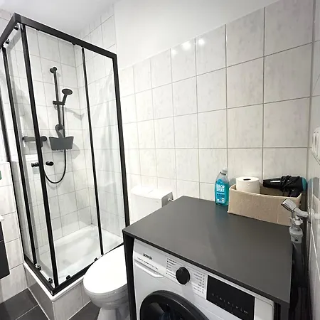 Lenuel In - Naehe Koeln