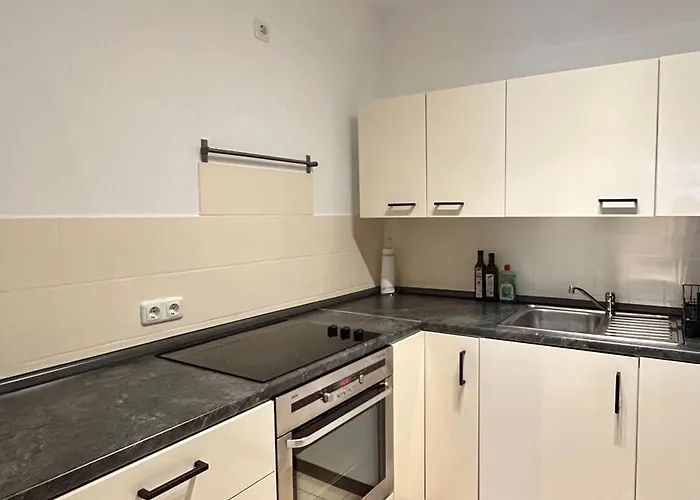 Lenuel In - Naehe Koeln *